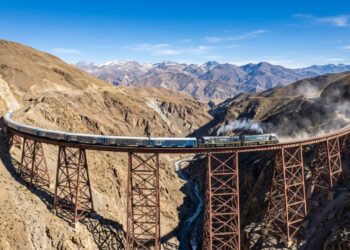 Com seus trilhos a 4.220 metros de altitude nos Andes, o Trem das Nuvens, de 1921, virou o maior símbolo da engenharia ferroviária da Argentina
