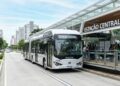 Com 22 metros de comprimento e espaço para 160 passageiros, este é o articulado elétrico que substitui quatro ônibus comuns em operação