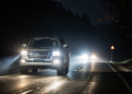 Como os LEDs dos carros modernos estão tornando as estradas mais perigosas