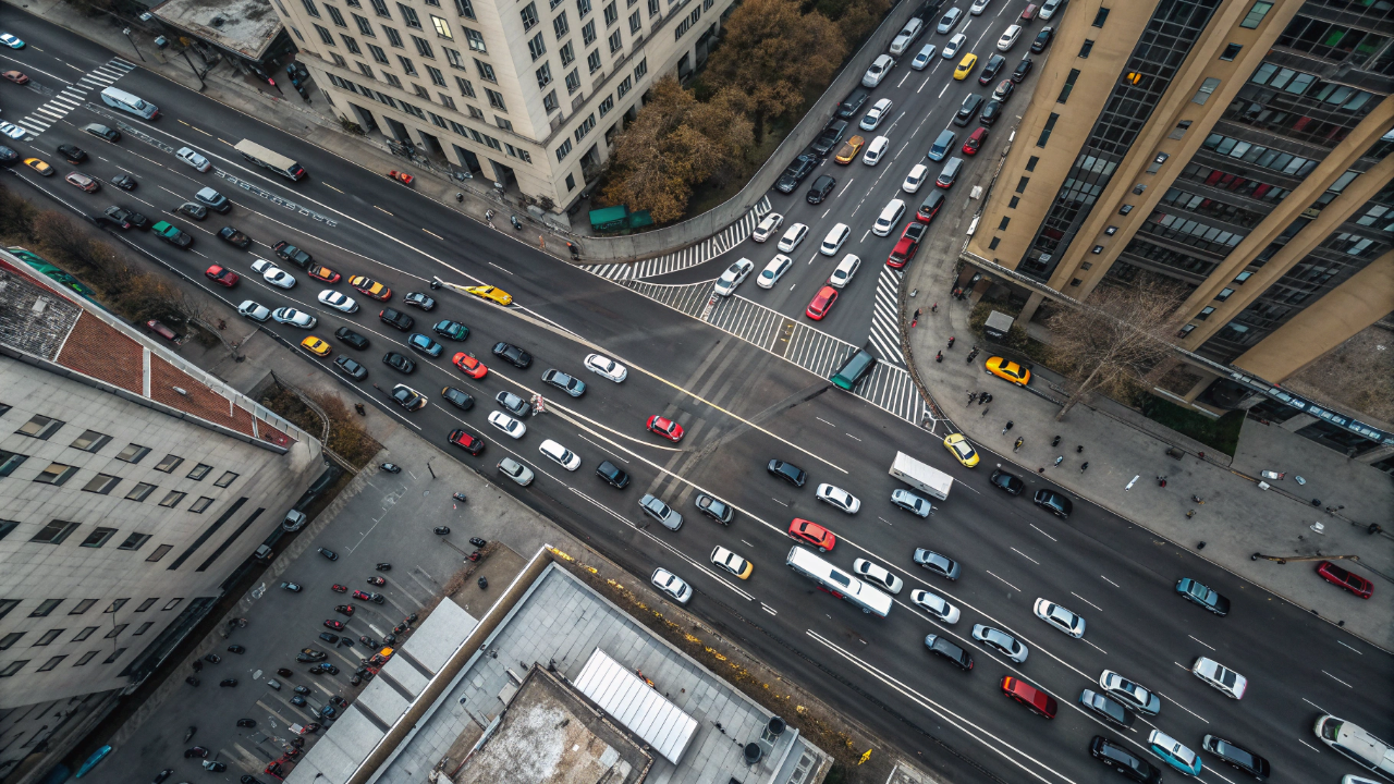 O barulho da cidade está destruindo seu sono e sua saúde sem você perceber