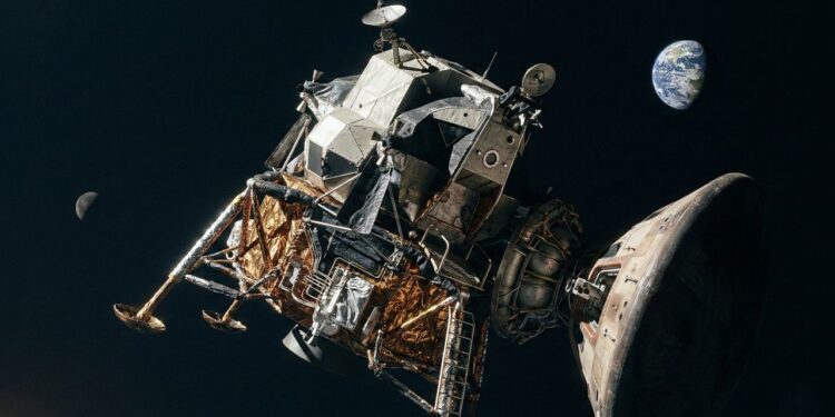 Apollo 13 expõe falhas em testes e fornecedores e vira aula de gestão de crise que muda normas de segurança nas missões seguintes