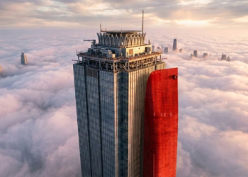 Com 106 andares, e 352 metros, o maior prédio de todo o país equivale a um transatlântico gigante colocado em pé e permite morar acima do mirante mais alto da cidade