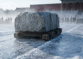 Bloco de pedra gigante deslizando sobre trilha de gelo no inverno.