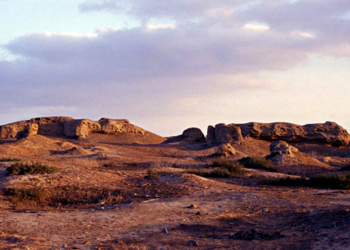 Descoberta arqueológica na antiga cidade de Buto, Egito