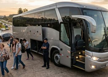 Presente em diversas frotas da América Latina, o Mercedes-Benz O 500 R equipa ônibus rodoviários de turismo e linhas interestaduais