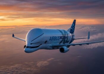 Se você já viu uma aeronave que parece sorrir enquanto voa, provavelmente estava olhando para o avião cargueiro mais famoso do mundo