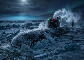O gigante silencioso com casco duplo de aço ultrarresistente que esconde reatores nucleares capazes de operar sob o gelo por décadas sem precisar voltar à superfície