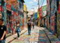 Travessa urbana em São Paulo ganha fama por seus grafites, pois seus 150 metros de paredes coloridas viraram a galeria aberta da Vila Madalena