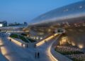 Com 86.574 m² e formas orgânicas, o DDP de Seul, desenhado por Zaha Hadid, surge como um marco da arquitetura neofuturista