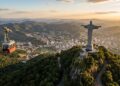Com 30 metros de altura total e situado na Serra de São Domingos, o Cristo Redentor em Poços de Caldas virou o 3º maior do Brasil