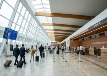 Com terminais de 110 mil m² e premiado como o melhor do Brasil, o aeroporto Afonso Pena surge como um recorde de eficiência e gestão