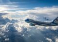 O avião do presidente dos Estados Unidos tem sala de cirurgia, estoque de sangue e pode ficar dias no ar sem pousar em lugar nenhum