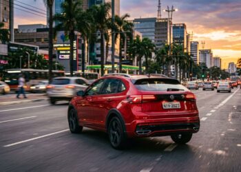 Com motor turbo TSI e 415 litros de porta-malas, o VW Nivus surge como um dos SUVs compactos mais tecnológicos e desejados do mercado brasileiro