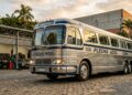 O lendário ônibus "Flecha de Prata" dos anos 70 que foi restaurado com tecnologia de 2026 e virou o item de colecionador mais caro do transporte brasileiro