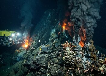 Sensores submarinos detectam vulcão ativo com 2.000 metros de altura no fundo do oceano e estudam como o calor extremo afeta as correntes marinhas globais