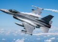 O caça F-16 foi projetado para ser instável de propósito e é isso que o torna impossível de derrubar