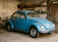 Fusca 1974 com 15 km rodados e plásticos nos bancos é preservado por 50 anos em Minas Gerais