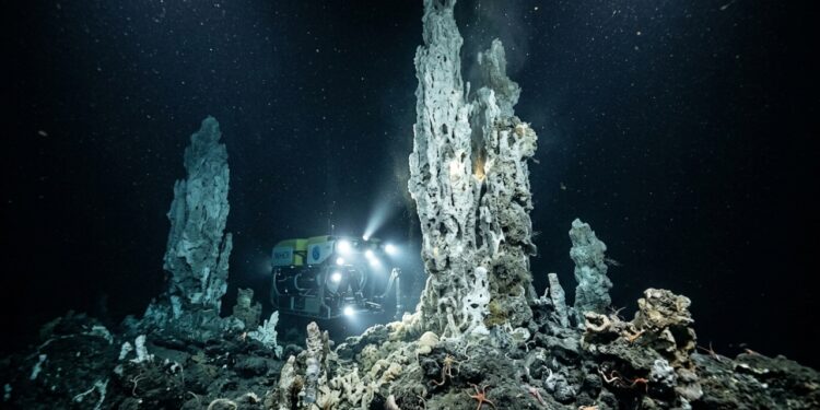 Um campo de cristais gigantes no fundo do mar pode provar que não estamos sozinhos no universo