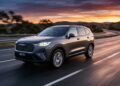 SUV híbrido chinês que entrega 393 cavalos e atinge autonomia de 170 quilômetros apenas no modo elétrico desbanca rivais de luxo no mercado nacional