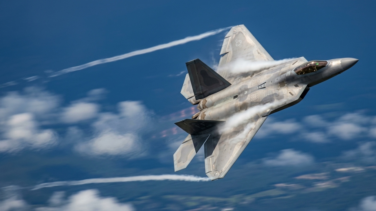 O caça da Lockheed Martin que registrou 20 vitórias para 1 em simulações e ainda não foi detectado nenhuma vez durante o combate