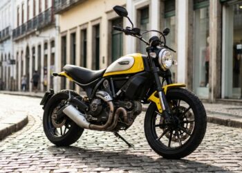 Inspirada nos anos 70, a moto italiana de 73 cavalos mistura visual clássico com tecnologia de ponta e atrai motociclistas que fogem do comum