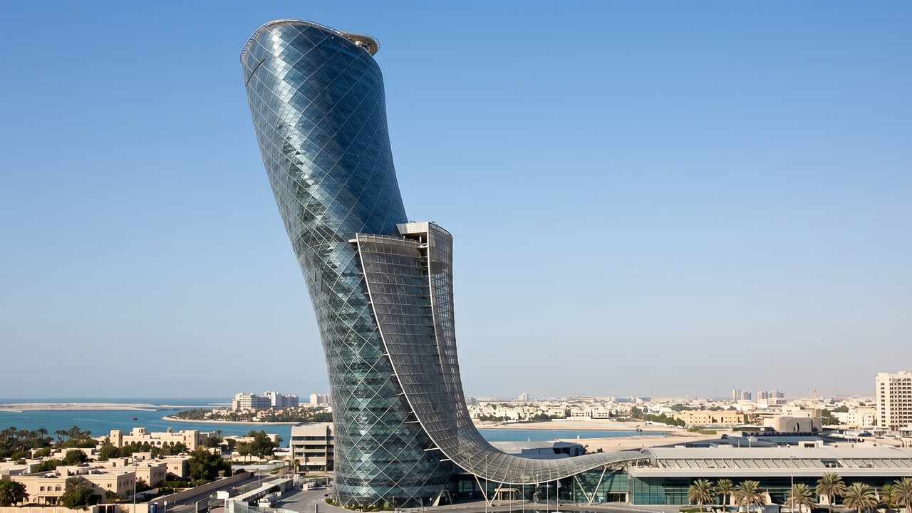 O arranha céu de 35 andares no Oriente Médio que desafia completamente a gravidade e a física ao ser construído com uma inclinação de 18 graus exatos superando de forma absoluta e segura a famosa e histórica Torre de Pisa