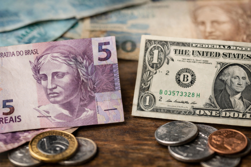 Dólar cae a R$ 5 y Ibovespa alcanza 198 mil puntos