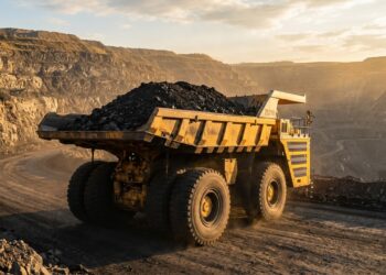 O BelAZ 75710 é exatamente isso: fabricado desde 2013 pela empresa bielorrussa BelAZ, é oficialmente o maior caminhão de carga do mundo