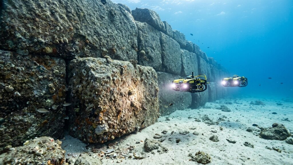 Muralha de 7.000 anos localizada no fundo do oceano Atlântico intriga arqueólogos e sugere o uso de técnicas de engenharia monumentais antes da era das pirâmides