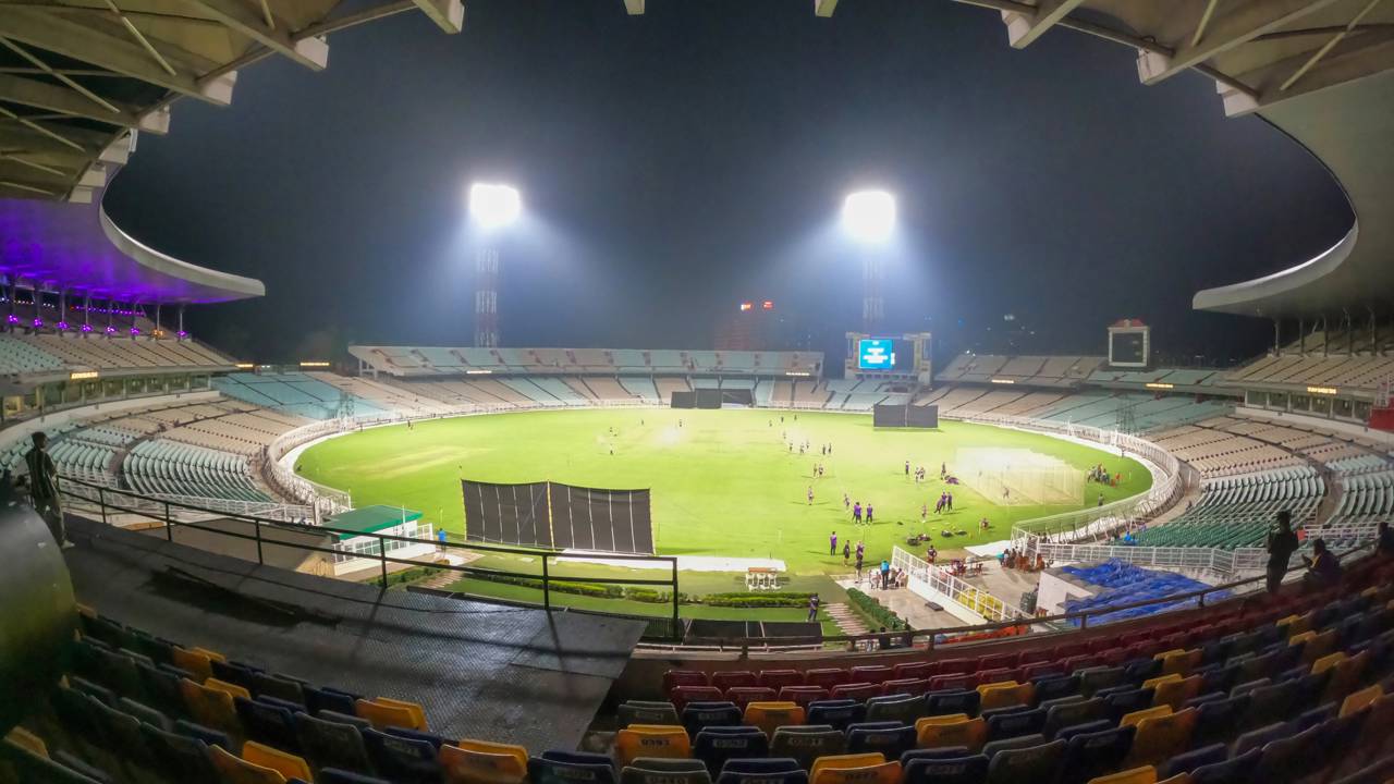 Fundado em 1864, o estádio indiano alcança 66.349 lugares e é reverenciado como o "Meca do Críquete" por sua atmosfera elétrica em Calcutá