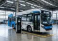 Com investimento de R$ 2,5 bilhões, a nova frota de ônibus elétricos da Mercedes-Benz começa a circular em São Paulo para reduzir custos de manutenção e transformar o transporte público na maior metrópole do país