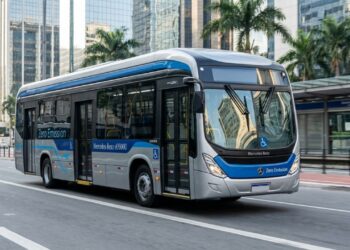 Equipado com motor dianteiro de 210 cavalos e manutenção que custa muito pouco, o ônibus mais vendido da história segue como o favorito do fretamento em 2026