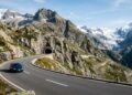 Com 2.224 metros de altitude e túneis em rocha sólida, a estrada Susten na Suíça surge como uma obra de engenharia recorde nos Alpes