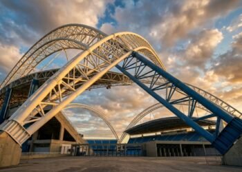 Com 44.661 lugares e arcos enormes, o estádio carioca surge como uma obra única de engenharia e sustentação espacial