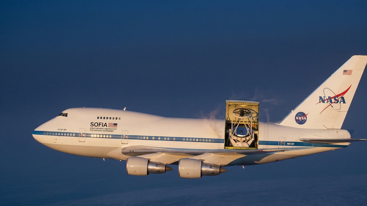 O Boeing 747 modificado com um buraco gigante na fuselagem que levava um telescópio de 17 toneladas aos céus