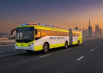 Imagine uma ambulância maior do que um ônibus articulado, com sala de cirurgia a bordo e capacidade para atender 123 pacientes ao mesmo tempo