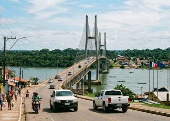 Euros no troco e francês nas placas: a cidade brasileira que está a uma ponte de distância da União Europeia