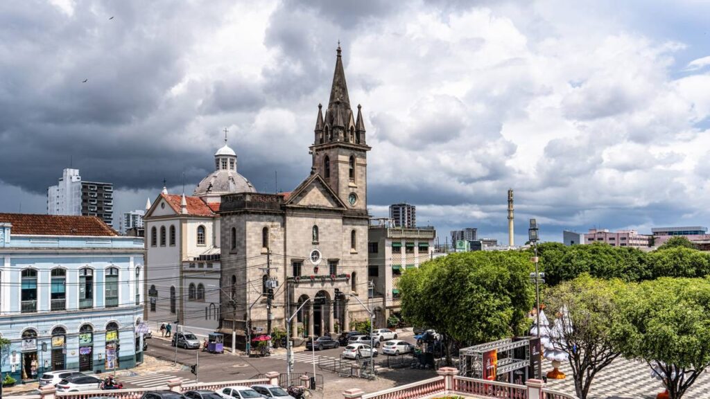 Com 138 anos de história e estilo eclético, a igreja em Manaus virou o maior marco religioso e patrimônio histórico do Amazonas