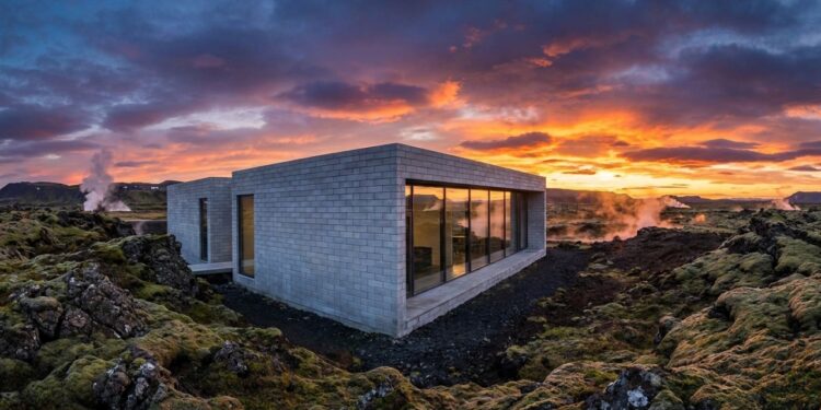 Casa minimalista de blocos sílico-calcários integrada à paisagem da Islândia