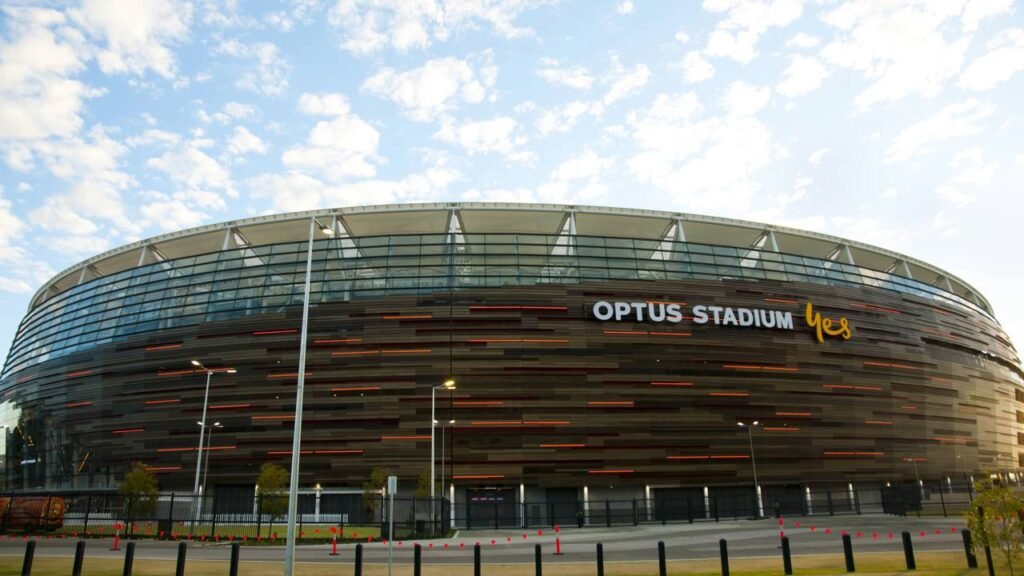 Optus Arena Com um total de 60.000 lugares e um sistema de LED, a arena de 2018 em ...