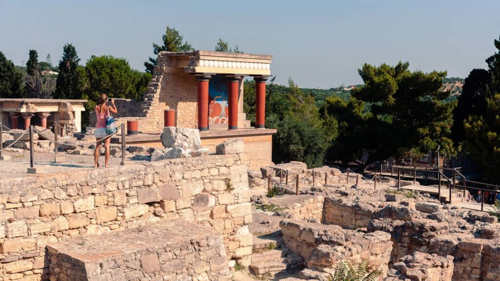 Com 20 mil m² e 1.300 quartos, o Palácio de Cnossos surge como a maior obra da civilização minoica e um recorde da engenharia antiga