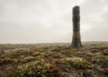 O Prototaxites foi o maior ser vivo terrestre de sua época: uma estrutura colunar de até 8 metros de altura e mais de 1 metro de diâmetro que dominou a paisagem da Terra muito antes dos dinossauros ou das primeiras árvores