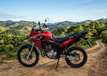 Com motor de 293 cc e câmbio de 6 marchas, a nova Honda Sahara 300 substitui a XRE 300 e foca no uso misto, sendo aposta da marca para o mercado nacional