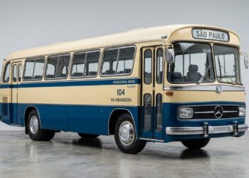 Avaliado em mais de 250 mil reais, o clássico ônibus monobloco dos anos 70 que foi totalmente restaurado virou a nova relíquia cobiçada por colecionadores de todo o país