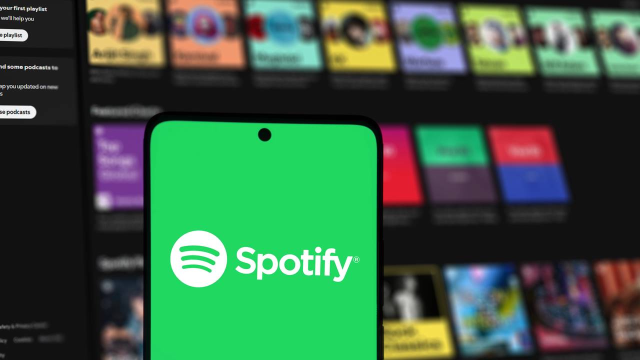 Lançado em 2008 na Suécia, o Spotify mudou a indústria musical ao atingir o recorde histórico de 751 milhões de usuários ativos pelo mundo