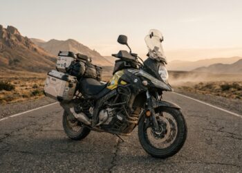 Dona de um inquebrável motor de dois cilindros em V, a aventureira japonesa de média cilindrada é a escolha à prova de falhas para quem deseja dar a volta ao mundo