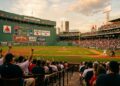 Com 37.755 lugares e o icônico muro 'Green Monster', o estádio de 1912 virou a casa mais histórica e lendária do beisebol americano