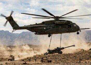 O helicóptero que carrega quase 16 toneladas no ar e reduz em 40% o tempo de resposta logística dos fuzileiros navais dos EUA