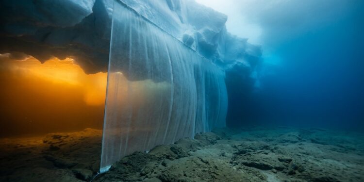 Você consegue imaginar uma cortina submarina gigante sendo instalada no fundo do oceano para salvar a Antártida?