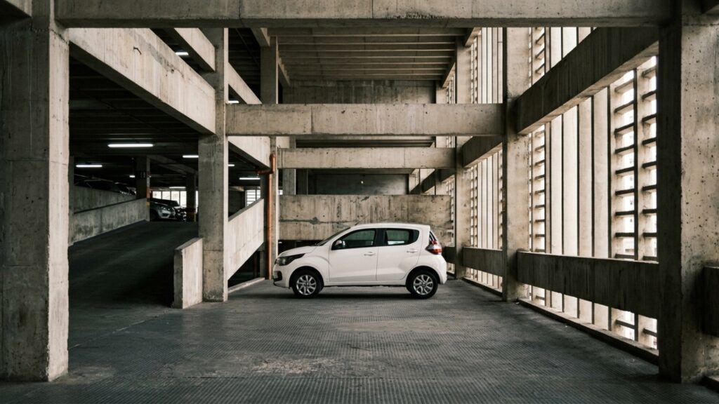 Hatch compacto de 907 kg com motor de quatro cilindros faz até 15 km/l e entrega máxima economia no trânsito urbano brasileiro